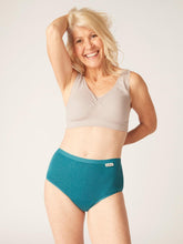 Load image into Gallery viewer, Active 3/4 Leggings Light-Moderate Absorbency