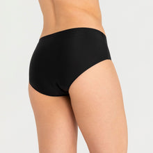 Load image into Gallery viewer, Modibodi Seamfree Boyleg Black Moisture Wicking 